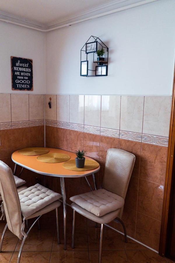 Apartament Milcov グラ・フモアルルイ エクステリア 写真